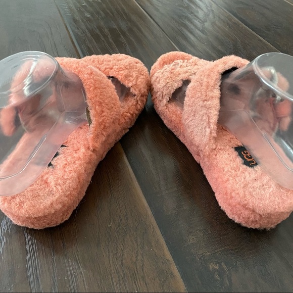 UGG women 2 straps adjustable sandals size fits 8/8.5 - Picture 5 of 8